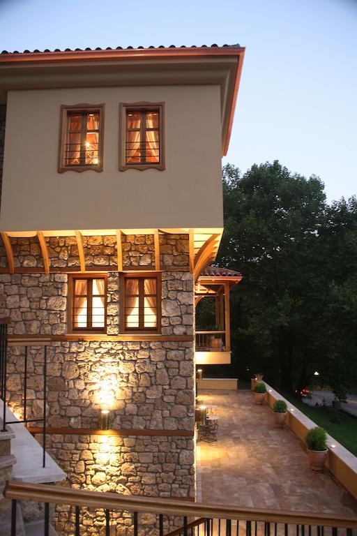 Roes Suites Loutraki  Exterior photo