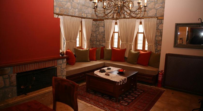 Roes Suites Loutraki  Exterior photo