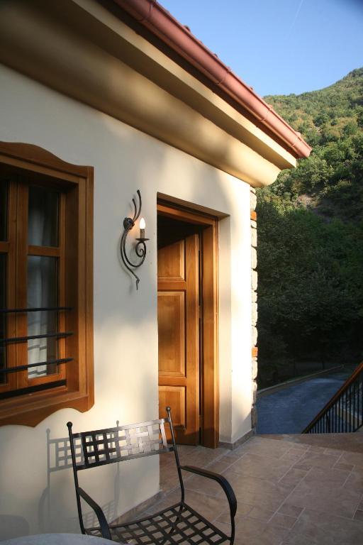Roes Suites Loutraki  Exterior photo